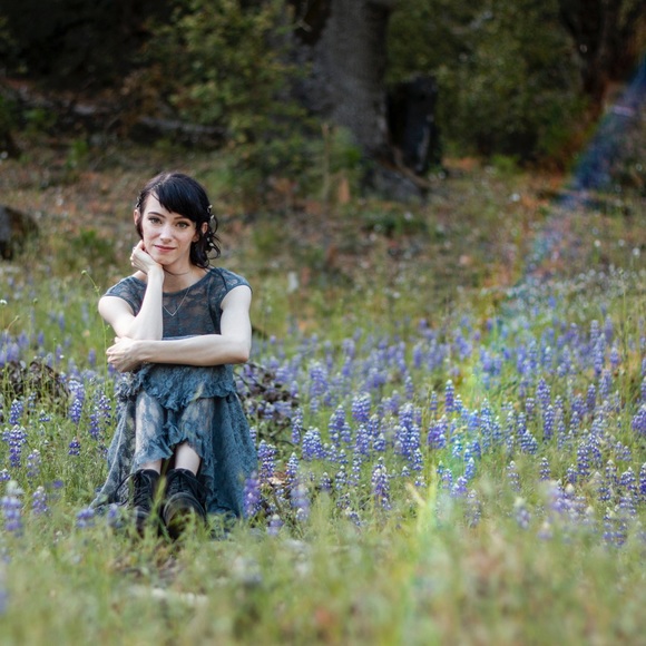 Meet your Posher, Danielle - Picture 3 of 3